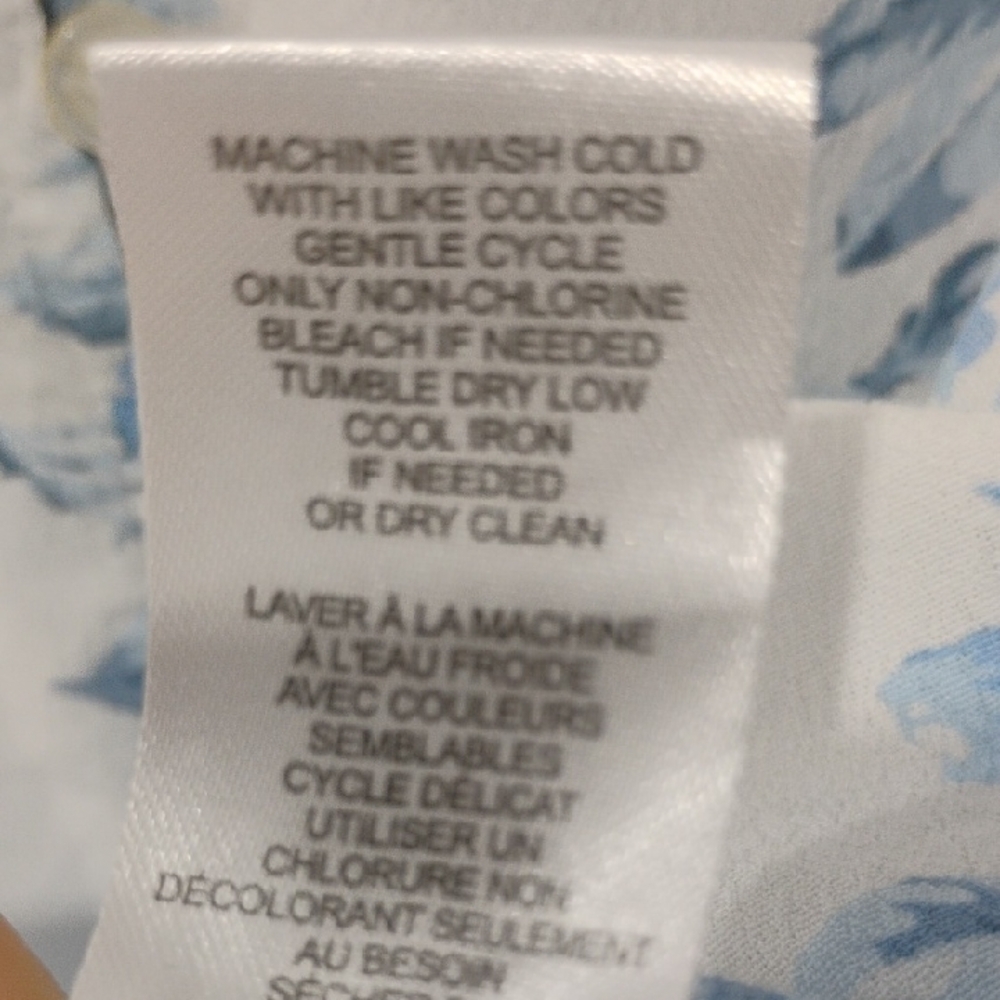 Chelsea & Theodore White and Blue Floral Blouse - Picture 4 of 9
